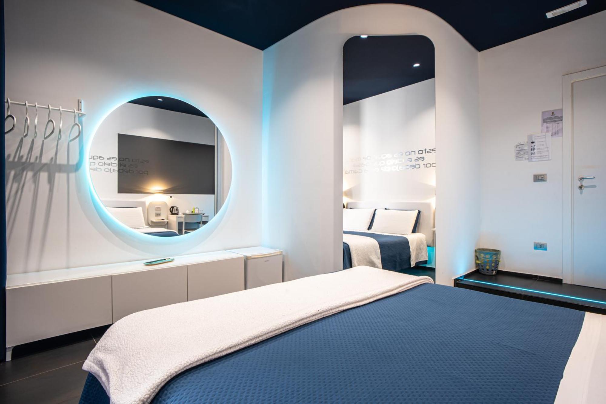 Skyhouse Beverello Naples Luaran gambar