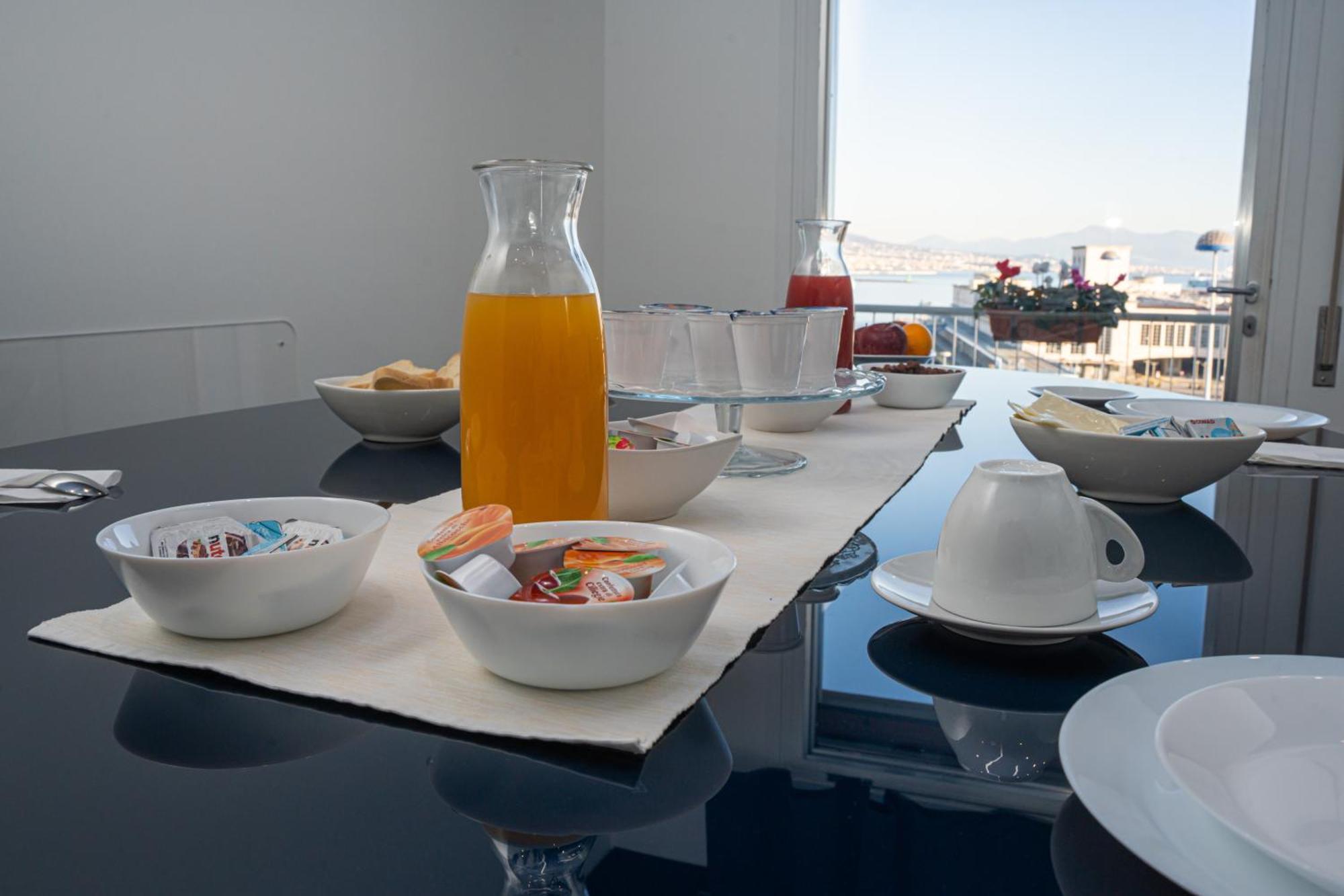 Skyhouse Beverello Naples Luaran gambar