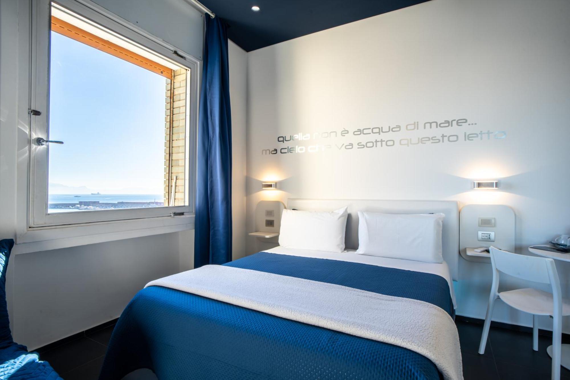 Skyhouse Beverello Naples Luaran gambar